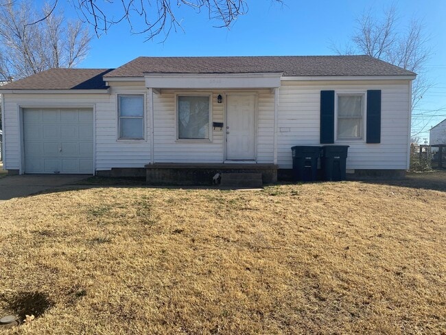 Building Photo - Welcome Home!!