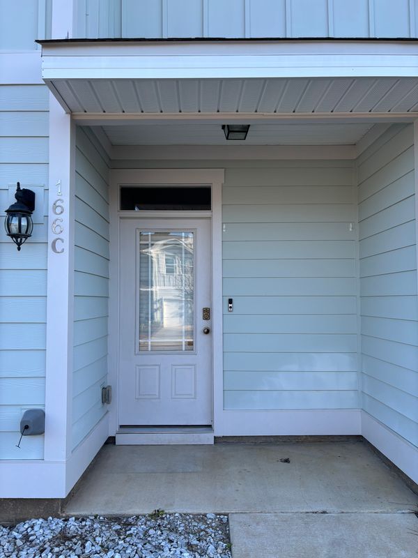 Photo - 166 Crossing Ln