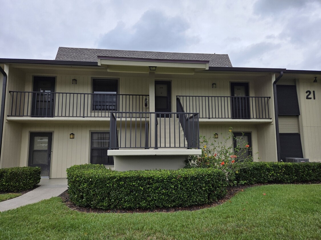 Photo - 21 Plantation Dr (Vero Beach, FL)
