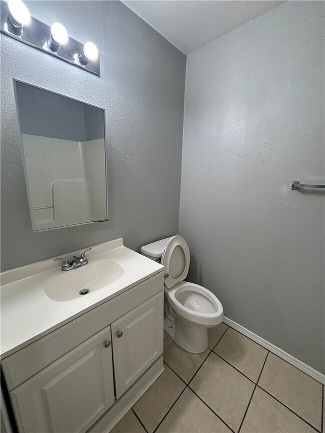 Photo - 1414 S Powell St Unit 101