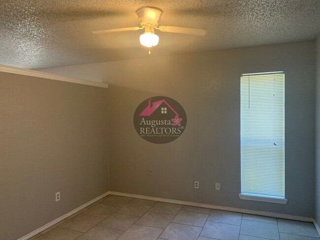 Photo - Great 1 bed 1 bath apartments!! Unidad 133B