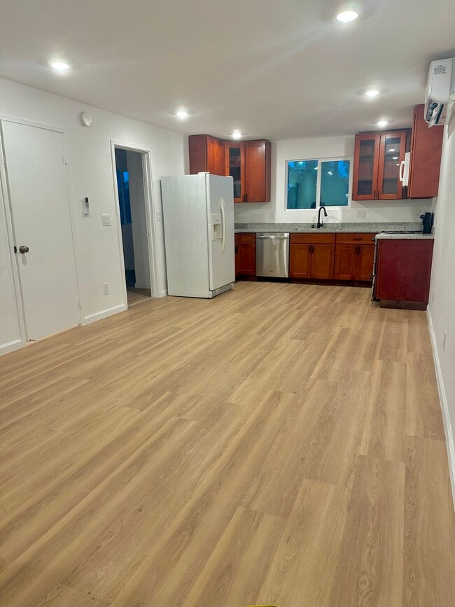 Photo - Phillips Lane