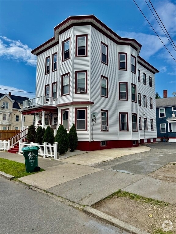 Building Photo - 41 Park St Unit 3 Rental