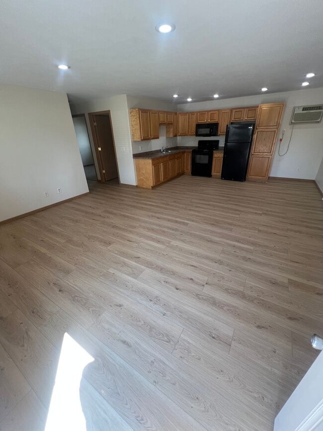 Building Photo - Northern Place Apartments 4 Unit 1