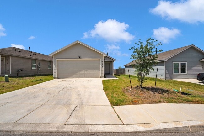 Photo - Beautiful Rental Home Located near 410 and Old Pearsall Rd.