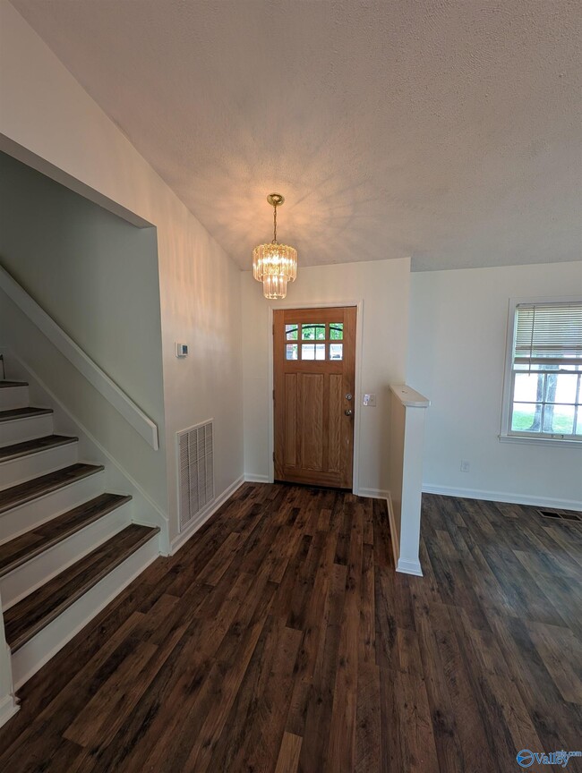 Photo - 1060 Sandy Springs Rd NW