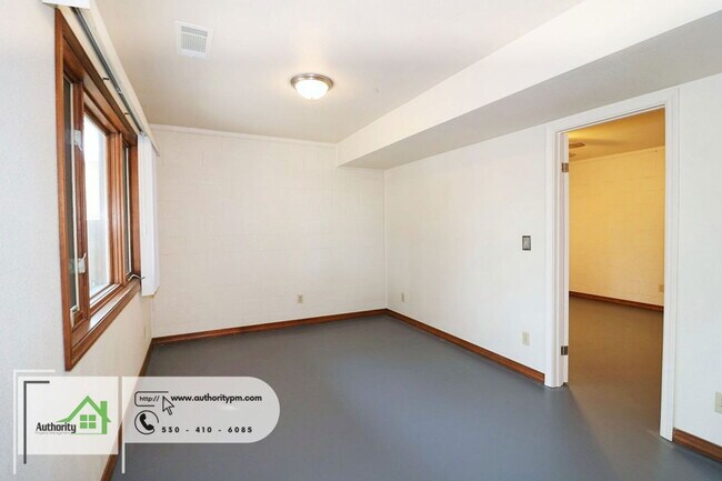 Photo - 10560 Old Oregon Trail