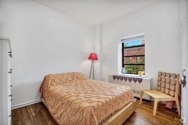 Building Photo - 186 W 80th St Unit 16M Rental