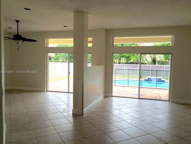 Photo - 4407 Laurel Ridge Cir