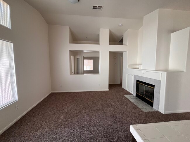 1501 Waterton Dr