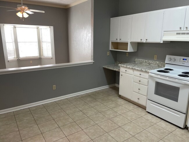 Photo - TIDEWATER TOWNHOMES Unit D