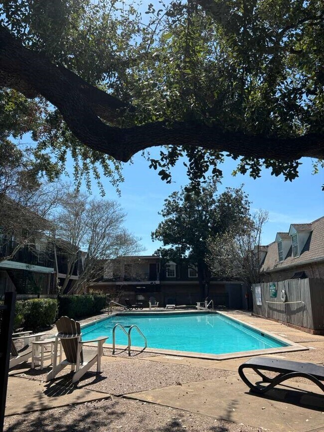 Photo - 2605 Marilee Ln Unit 2