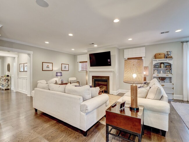 Photo - Charming 4 Bedroom Cottage Available in Og...
