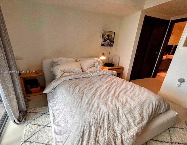 Photo - 1000 Brickell Plaza Unidad 2110