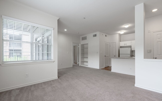 Photo - Oaks Hackberry Creek