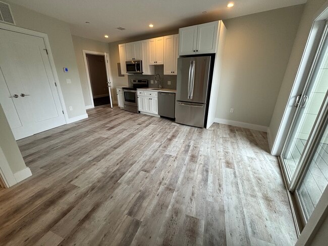Building Photo - 1457 Tremont St Unit 309