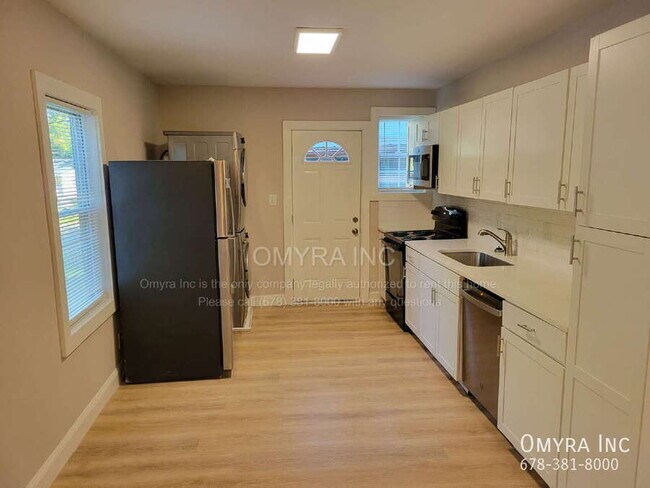 Photo - 1223 Campbellton Pl SW