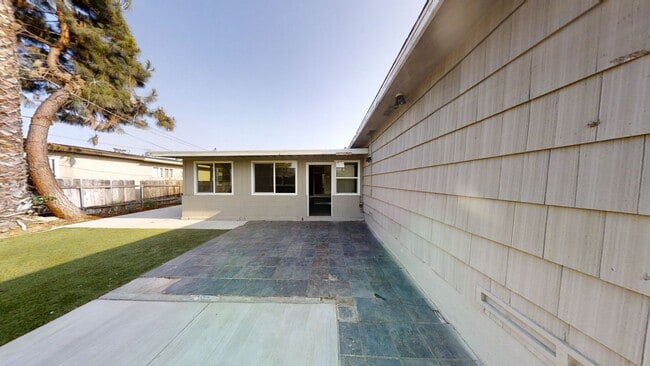 Photo - 6BD/3BA, Renovated Backyard!