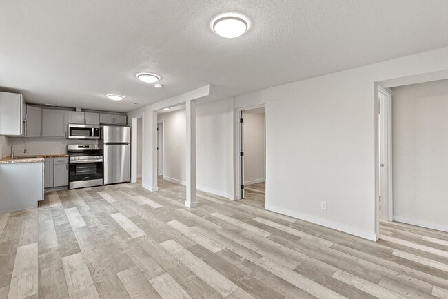 Photo - 460 N James Ave Apartment Unit #B