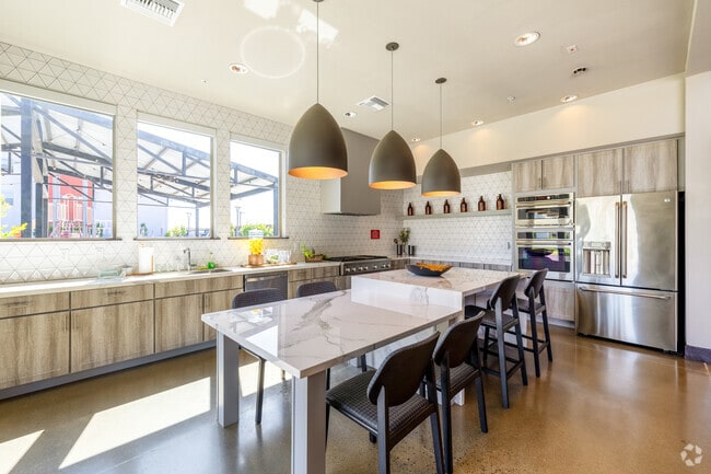 Building Photo - The Atherton