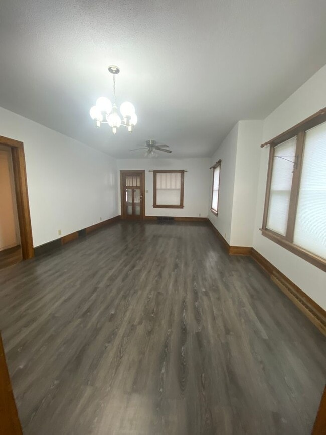 Photo - 905 Baltimore St