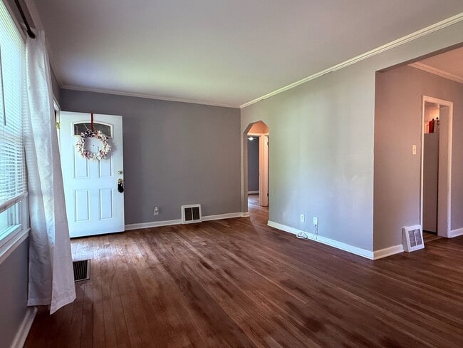 Photo - Charming 2 bedroom 1 bath