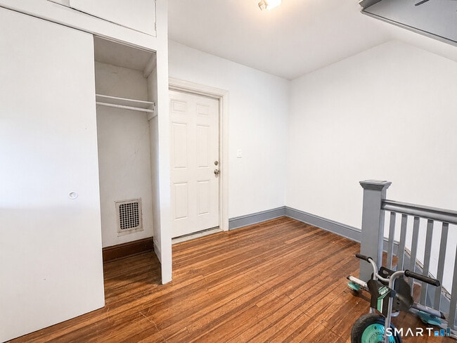 Photo - 610 Hawley Ave Unit 2