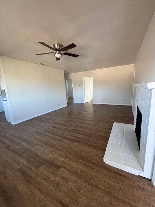 Photo - 8818 56th St Unidad 1