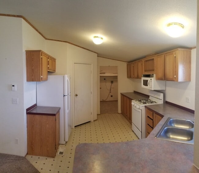 Photo - 3 bed, 2 bath home in Hibbard