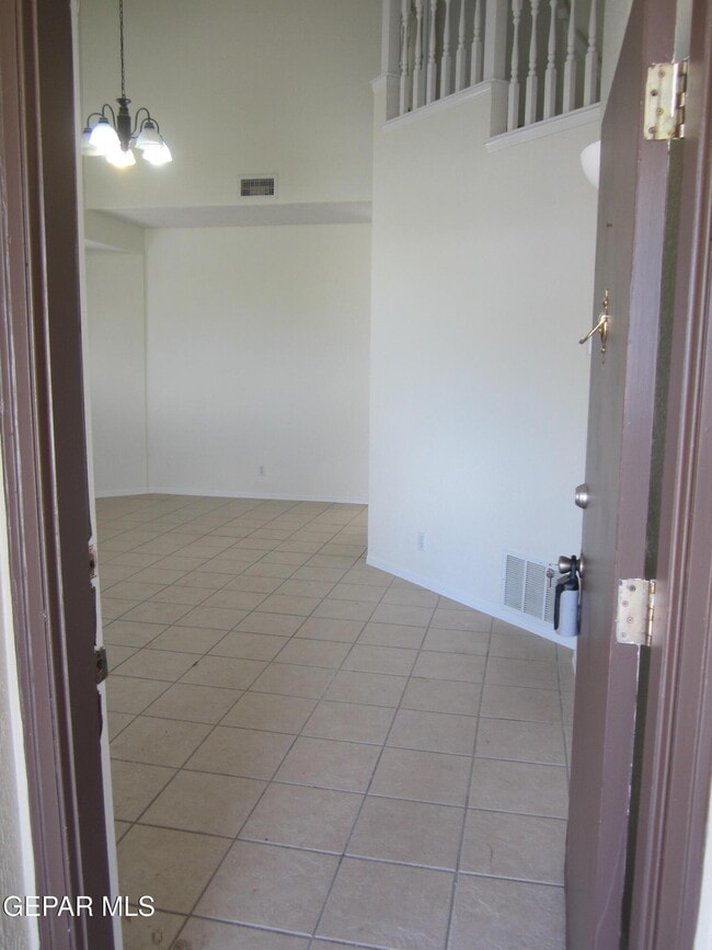 Photo - 538 Olmeca Dr