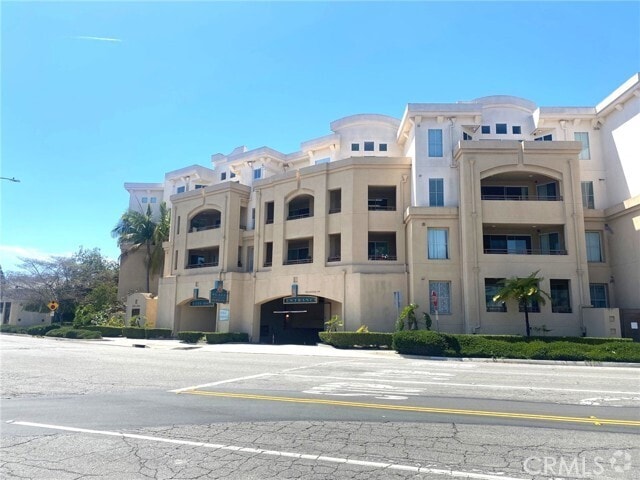Building Photo - 1301 Cabrillo Ave Unit 316 Rental