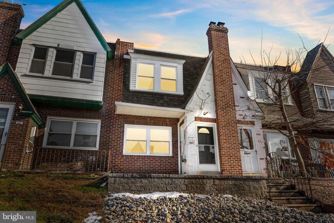 Photo - 4313 Teesdale St