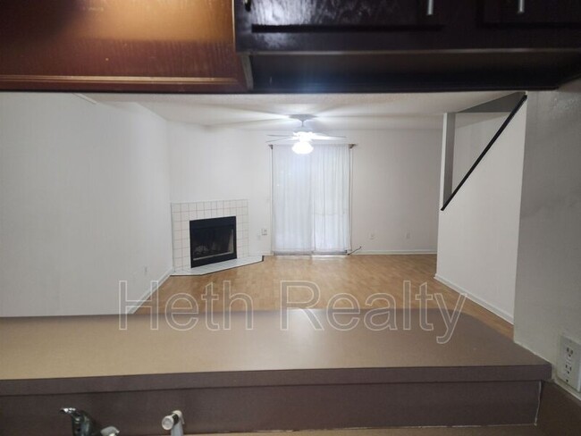 Photo - 4647 Barnes Rd S