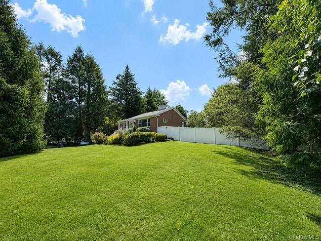 Photo - 707 Croton Falls Rd