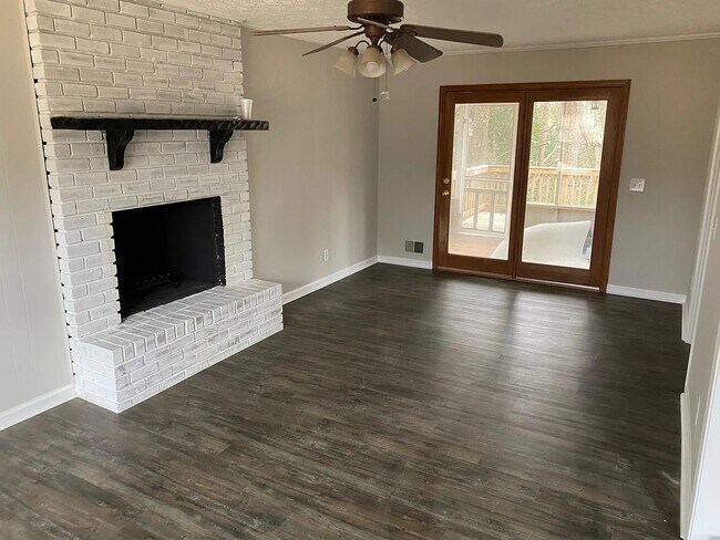 Photo - 506 Jefferson Dr