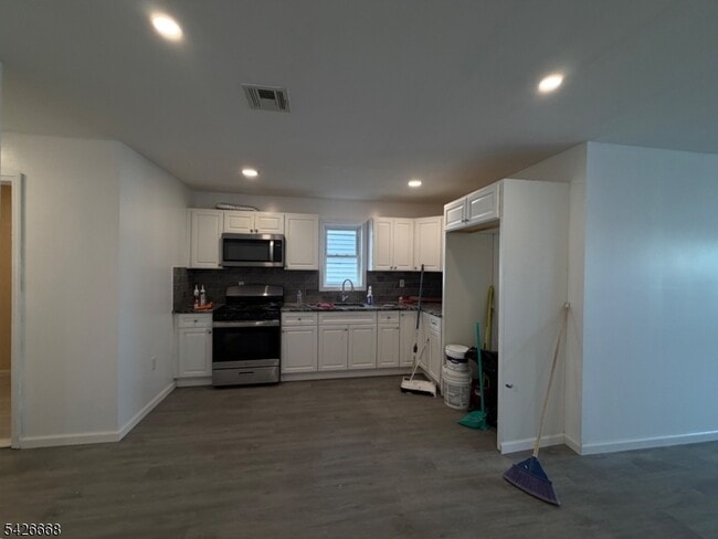171 N 4th St
