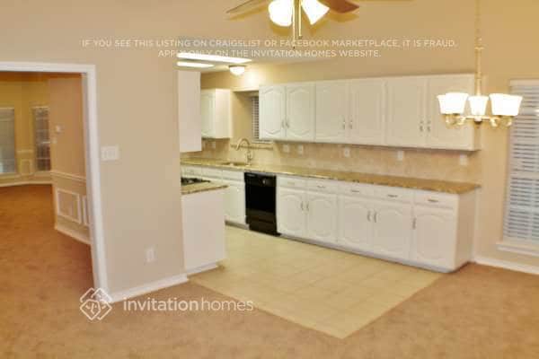 Photo - 1633 Summers Dr