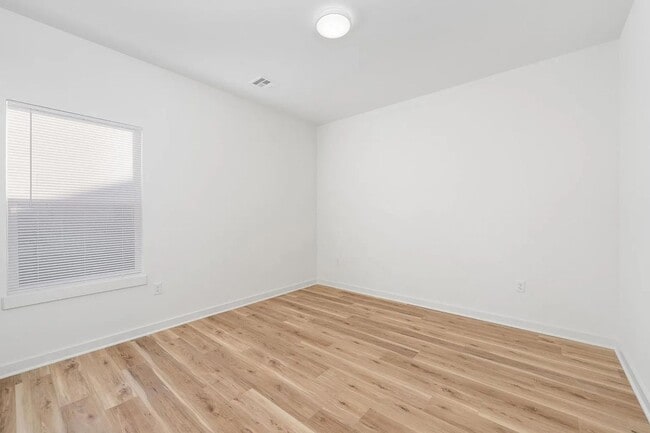 Photo - 2325 S Spg Hl Ct