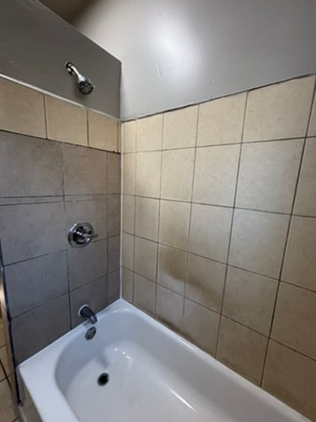 Photo - 3919 Deodar St Unit B