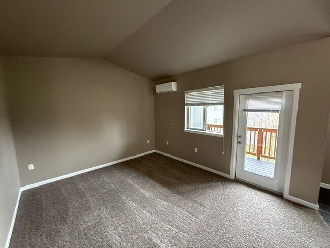 Photo - 4261 Hawthorne Ave NE Unidad 319