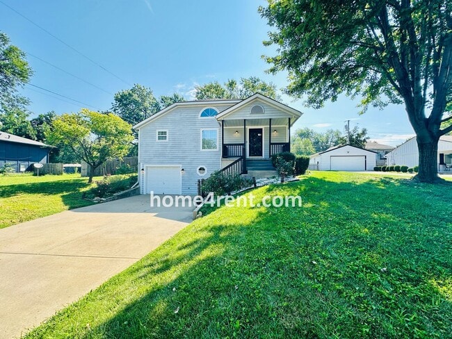 Building Photo - Overland Park Raised Ranch, Primary Suite ... Rental