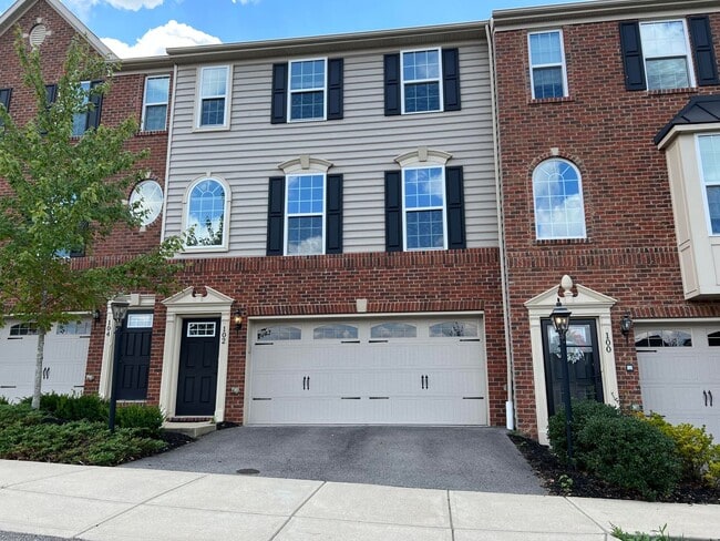 Building Photo - Moon Township / Coraopolis area Rental
