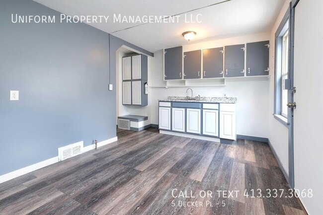 Building Photo - 5 Decker Pl Unit 5 Rental