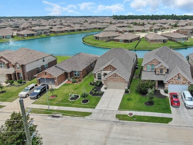 Building Photo - 3791 Lake Bend Shore Dr Rental