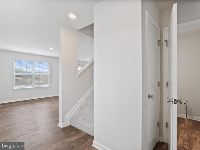 Photo - 154 Gumspring Dr