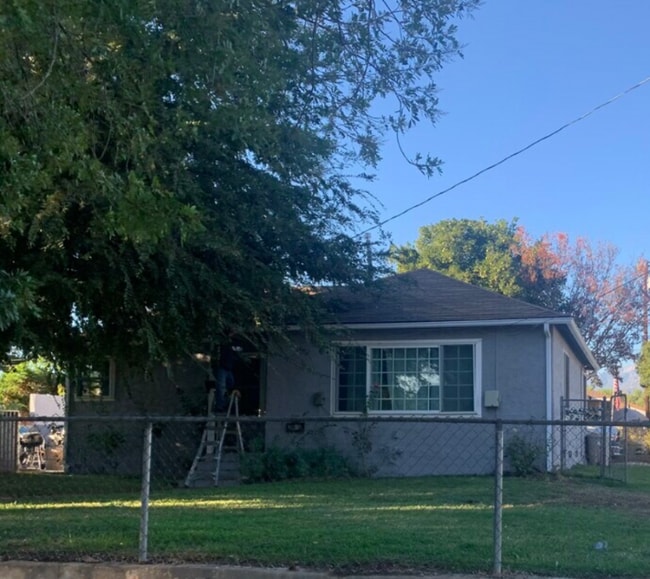 Building Photo - 306 W Sunkist St Rental