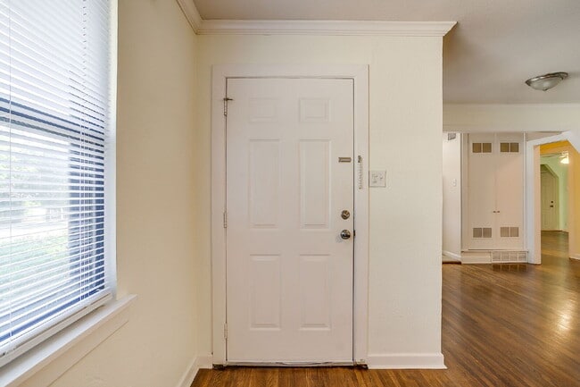 Photo - Well maintained 3 bedroom home in 76107