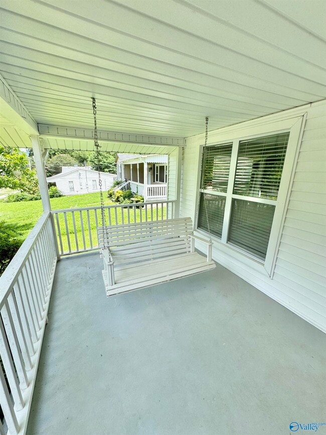 Photo - 1004 Stevens Ave NE