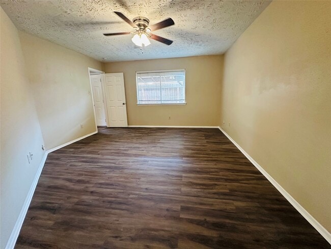 Photo - 10826 Laureldale Ct