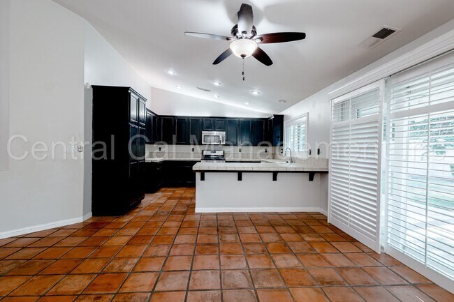 Photo - 3 Bedroom/2 Bath Home with Solar in the Desired Southwest - $2450 per Month!